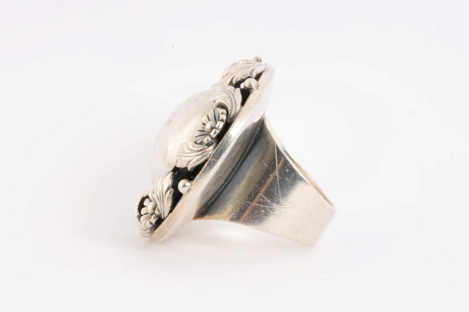 925 Silver Flower Dome Ring Size 8 (19.94g.)