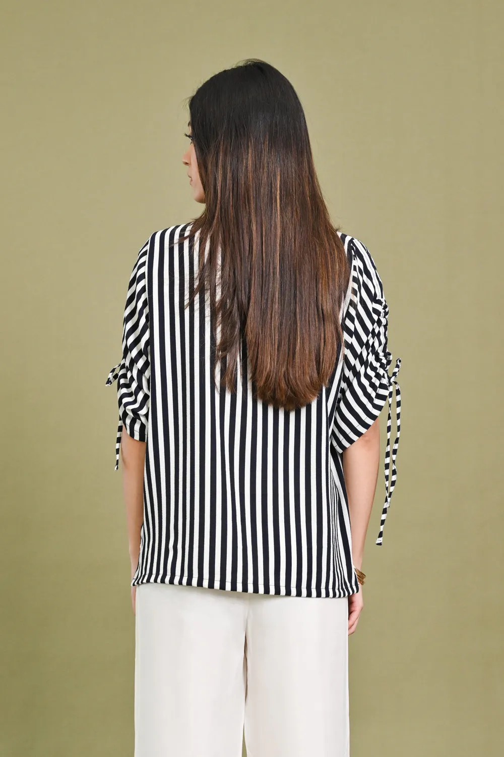 BLOUSE WITH DRAWSTRING DETAIL