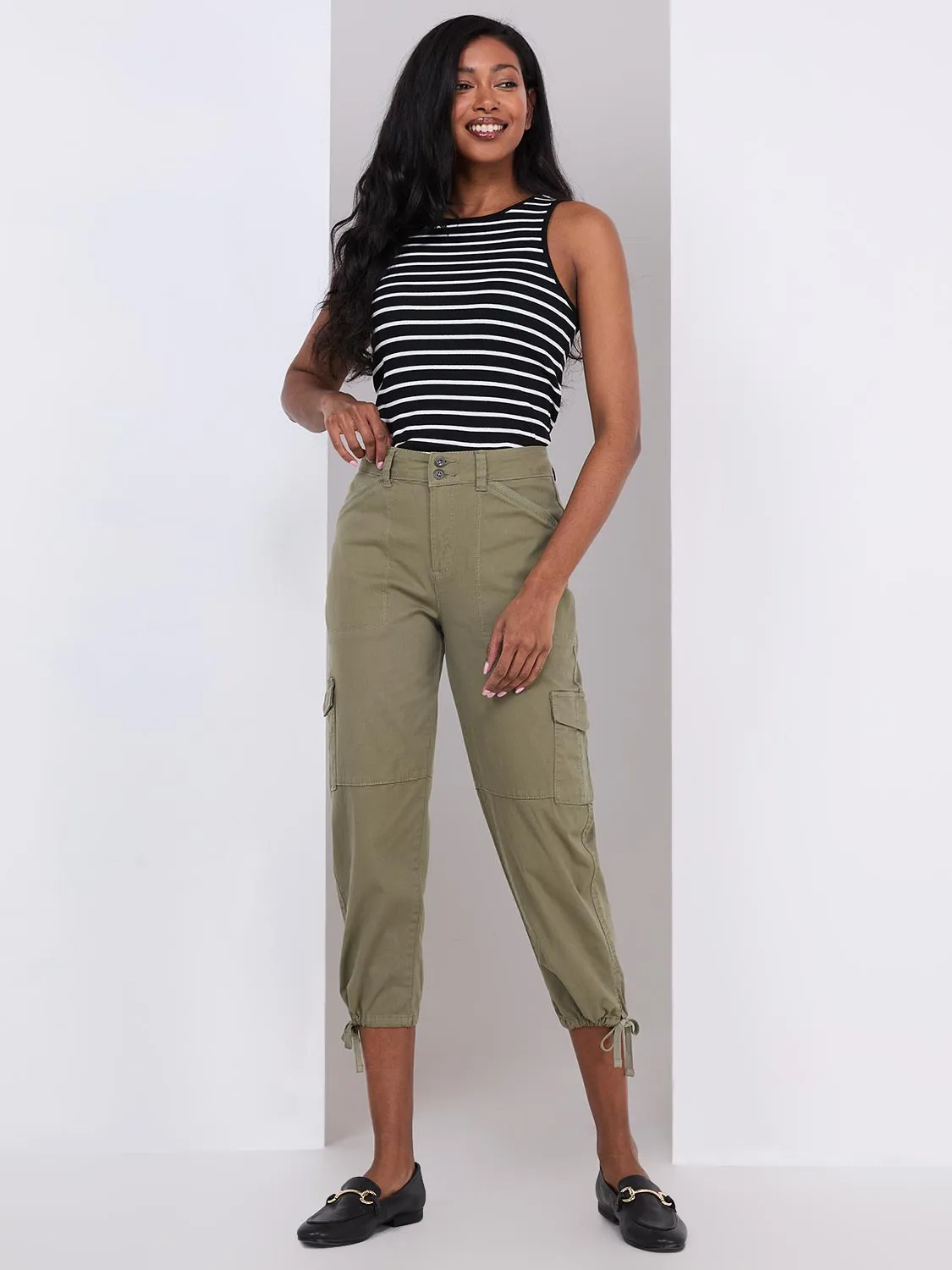 Drawstring Twill Capri Pants