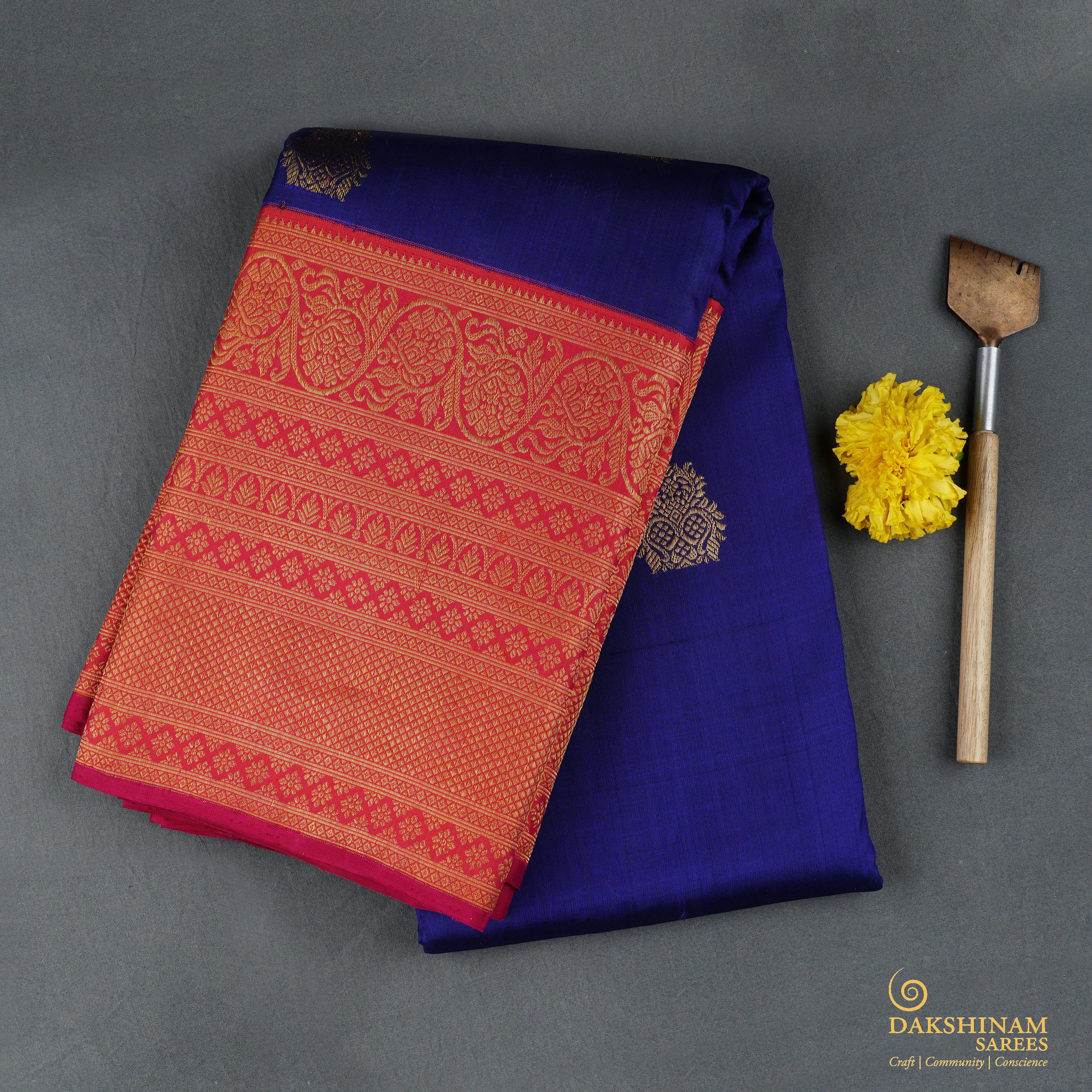 Handwoven Blue with Pink Kanjivaram Silk Saree - 1900T004064DSC