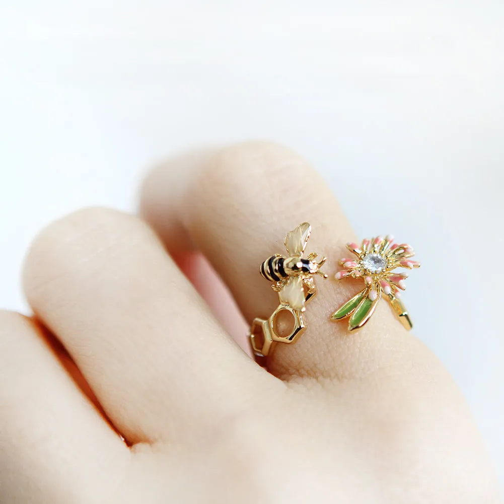 Honeycomb and Flower Ring