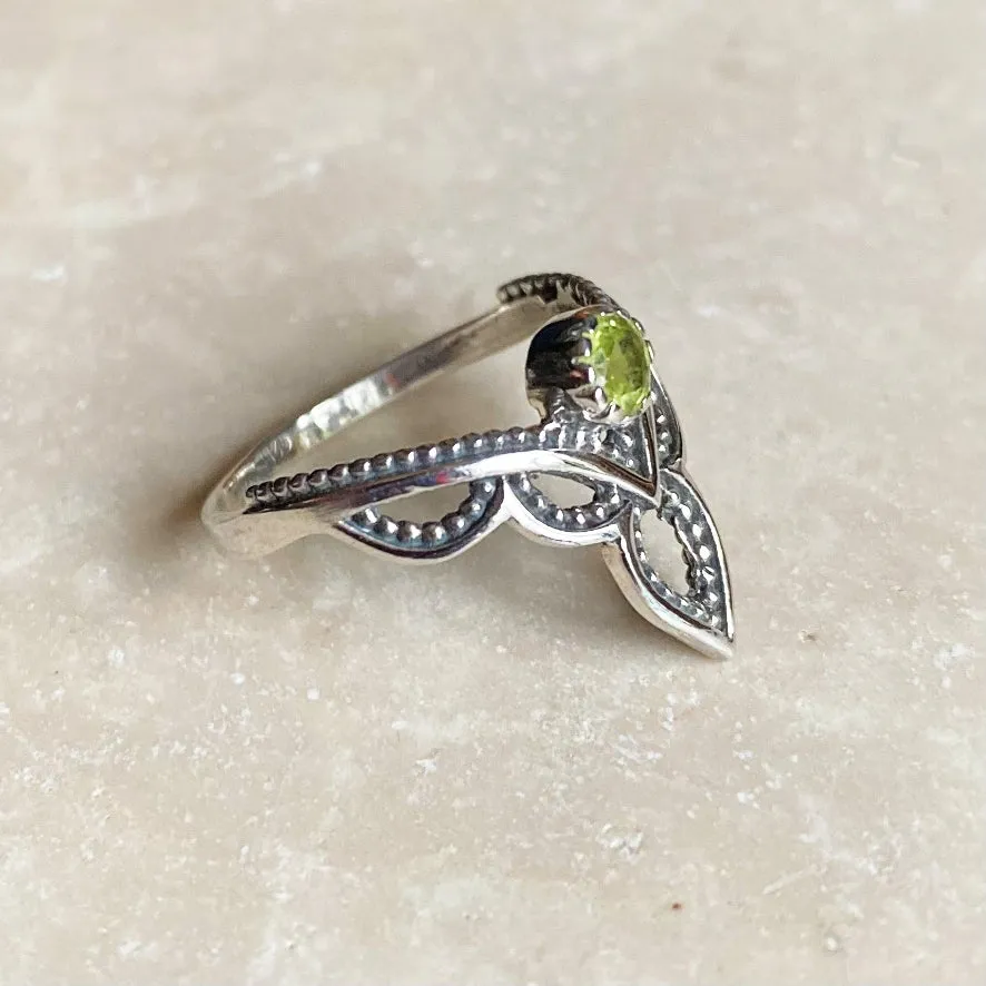 Peridot Artisan Design Ring - Mehindi