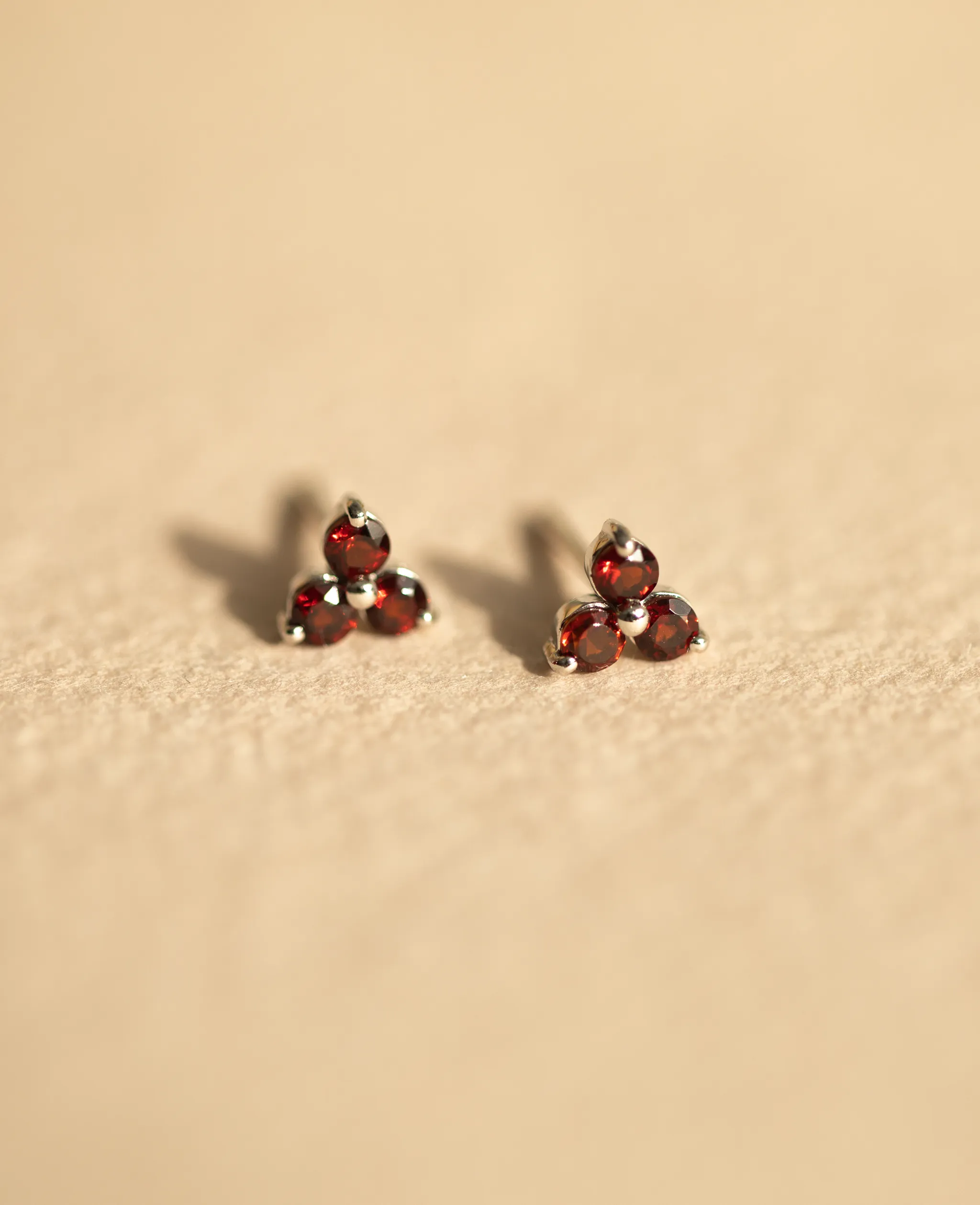 *SAMPLE SALE* Garnet Large Fleur Studs Silver