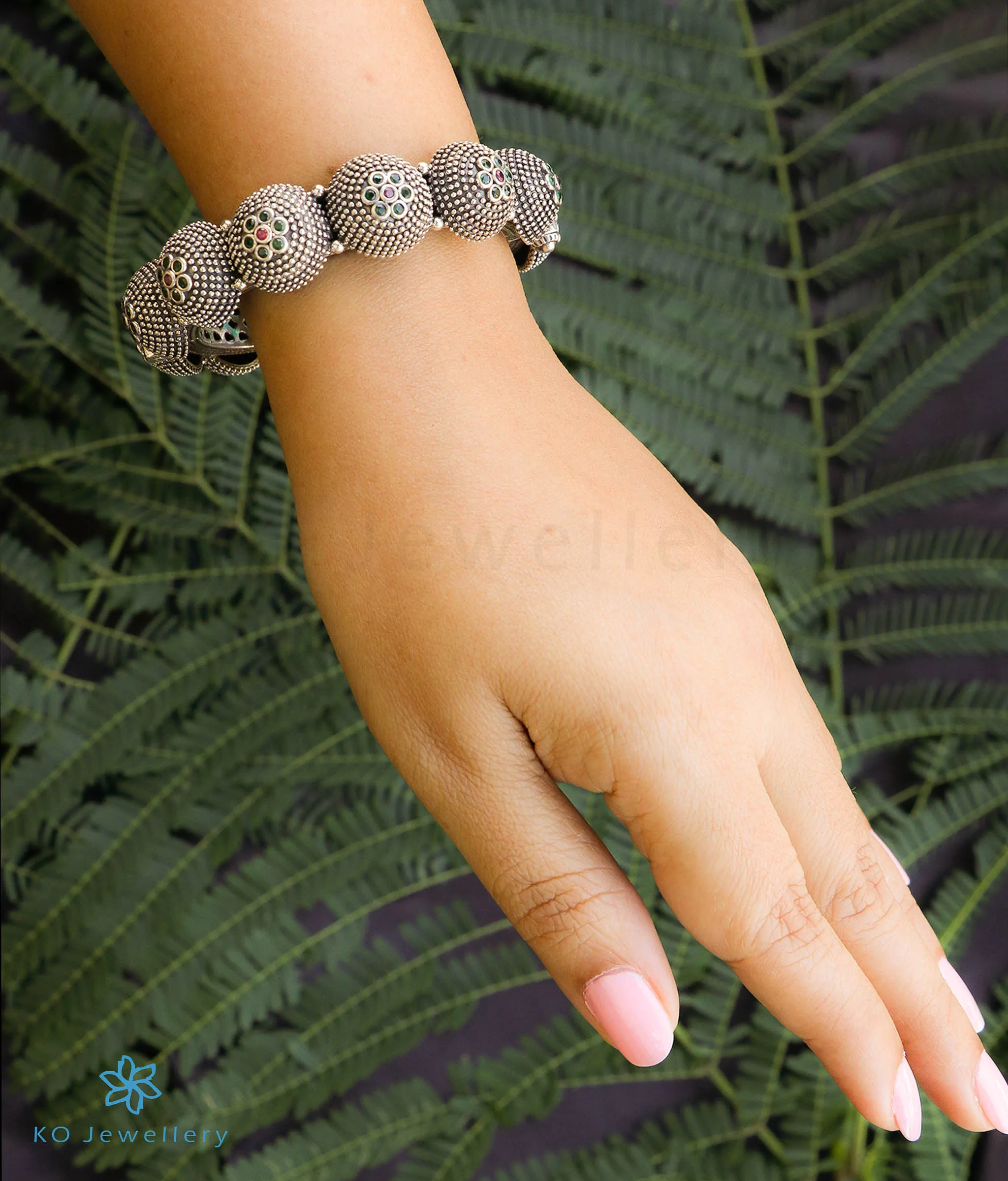 The Huma Silver Openable Bracelet (Size 2.4)