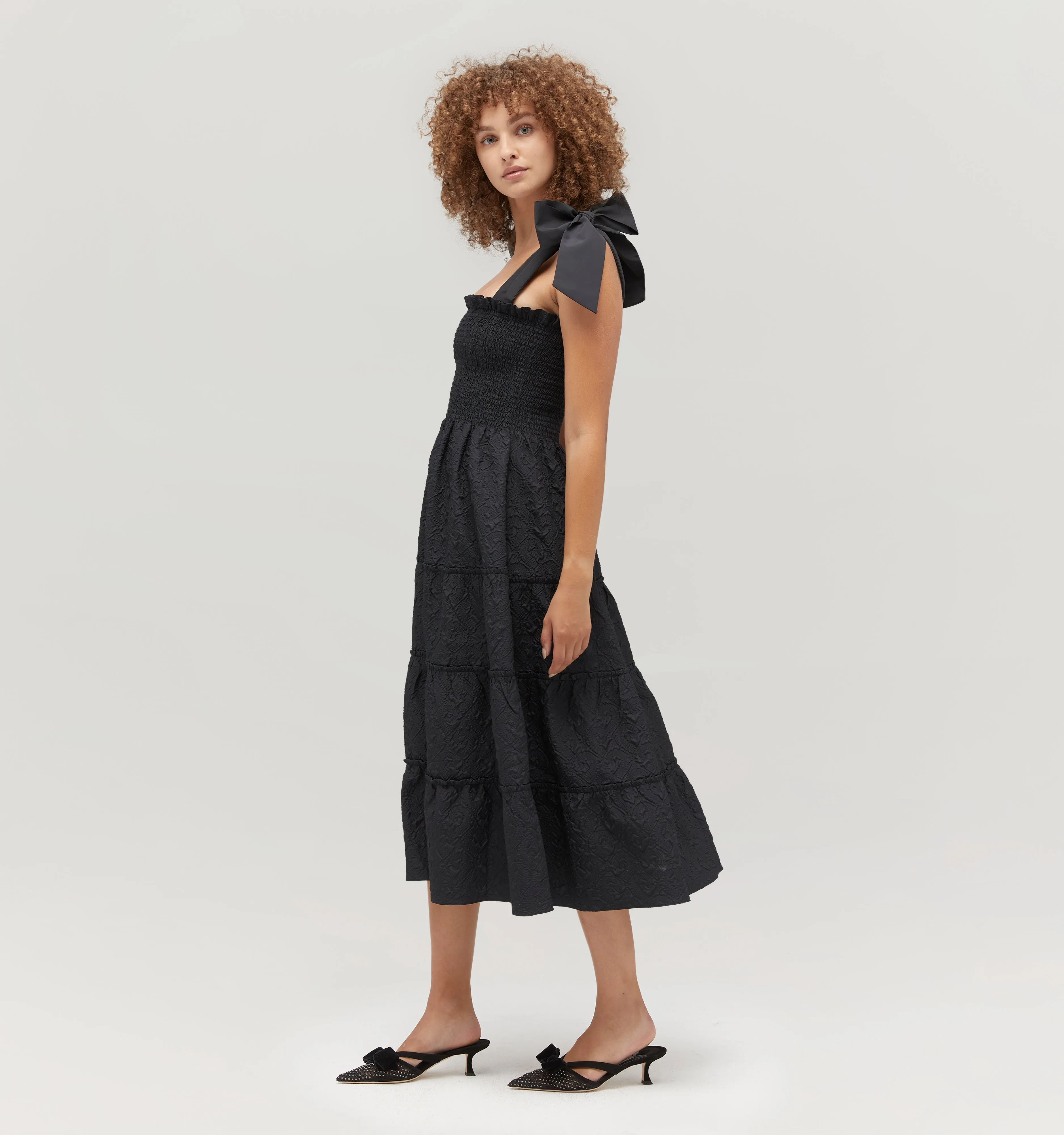 The Ribbon Ellie Nap Dress - Black Puffy Jacquard