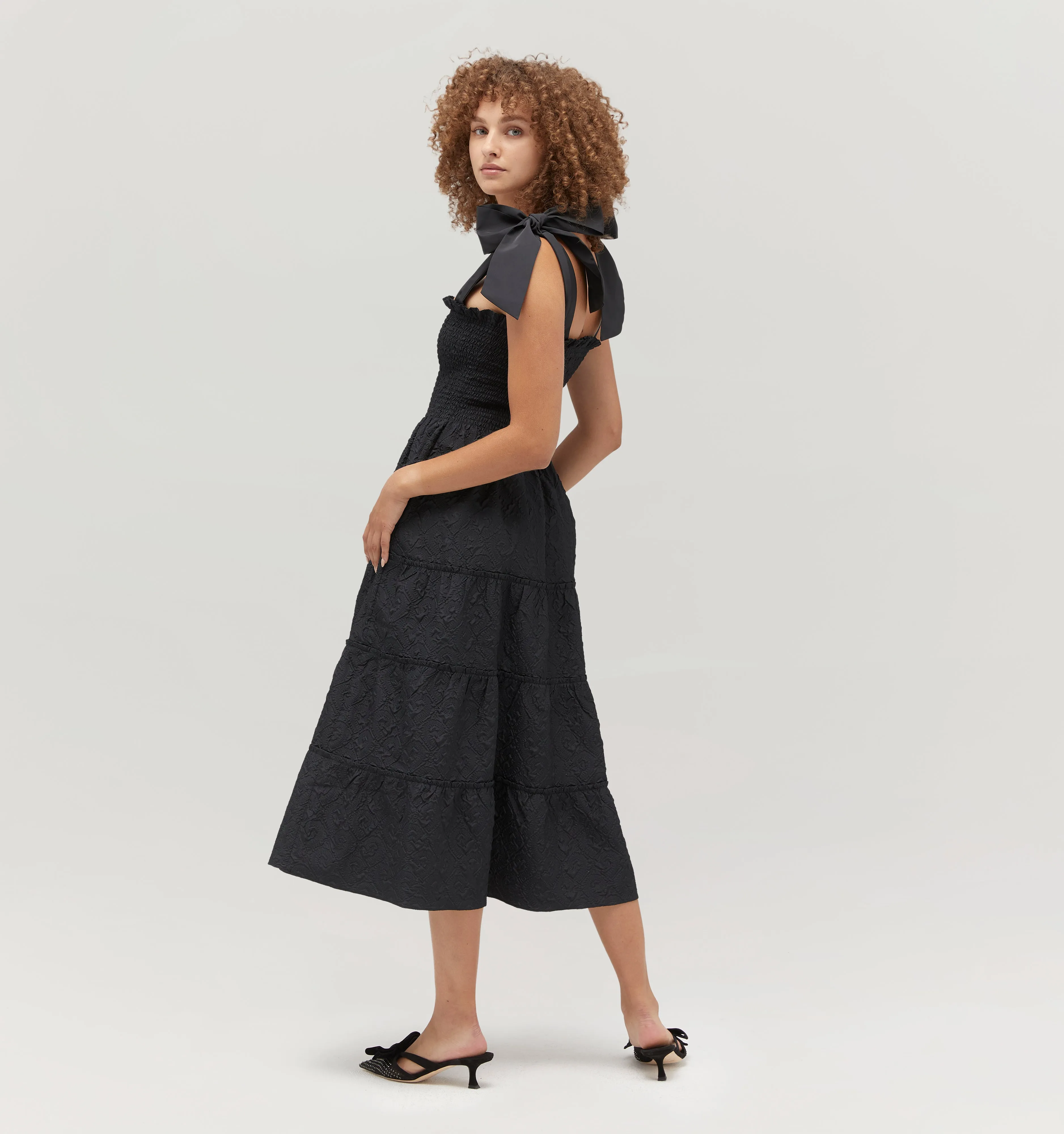 The Ribbon Ellie Nap Dress - Black Puffy Jacquard